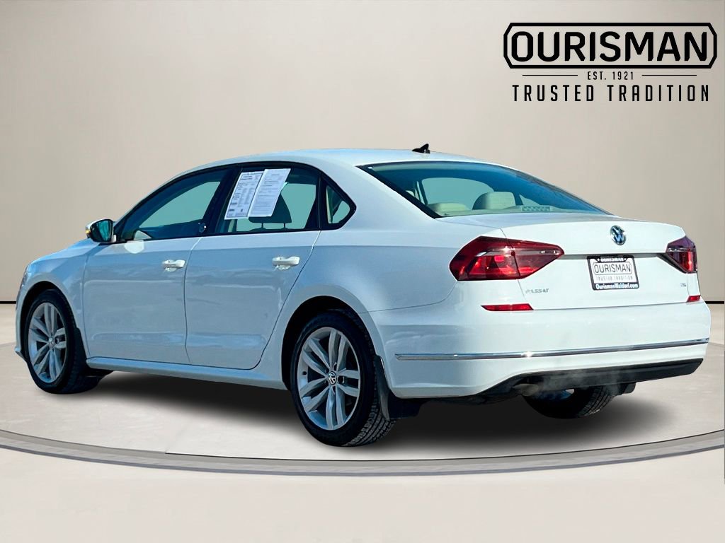 Used 2019 Volkswagen Passat 2.0T Wolfsburg image 4