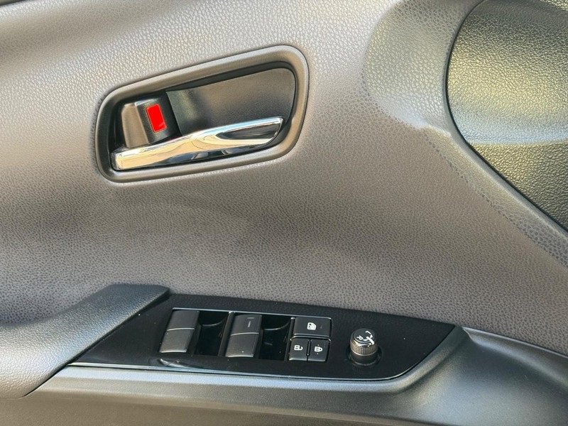 Used 2022 Toyota Prius image 25