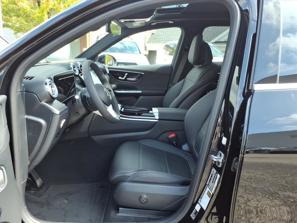 Used 2026 Mercedes-Benz GLC 300 4MATIC image 10