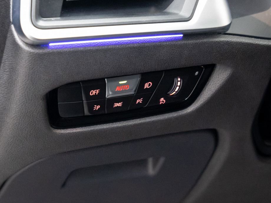 Used 2020 BMW 330i xDrive Sedan w/ Convenience Package image 21