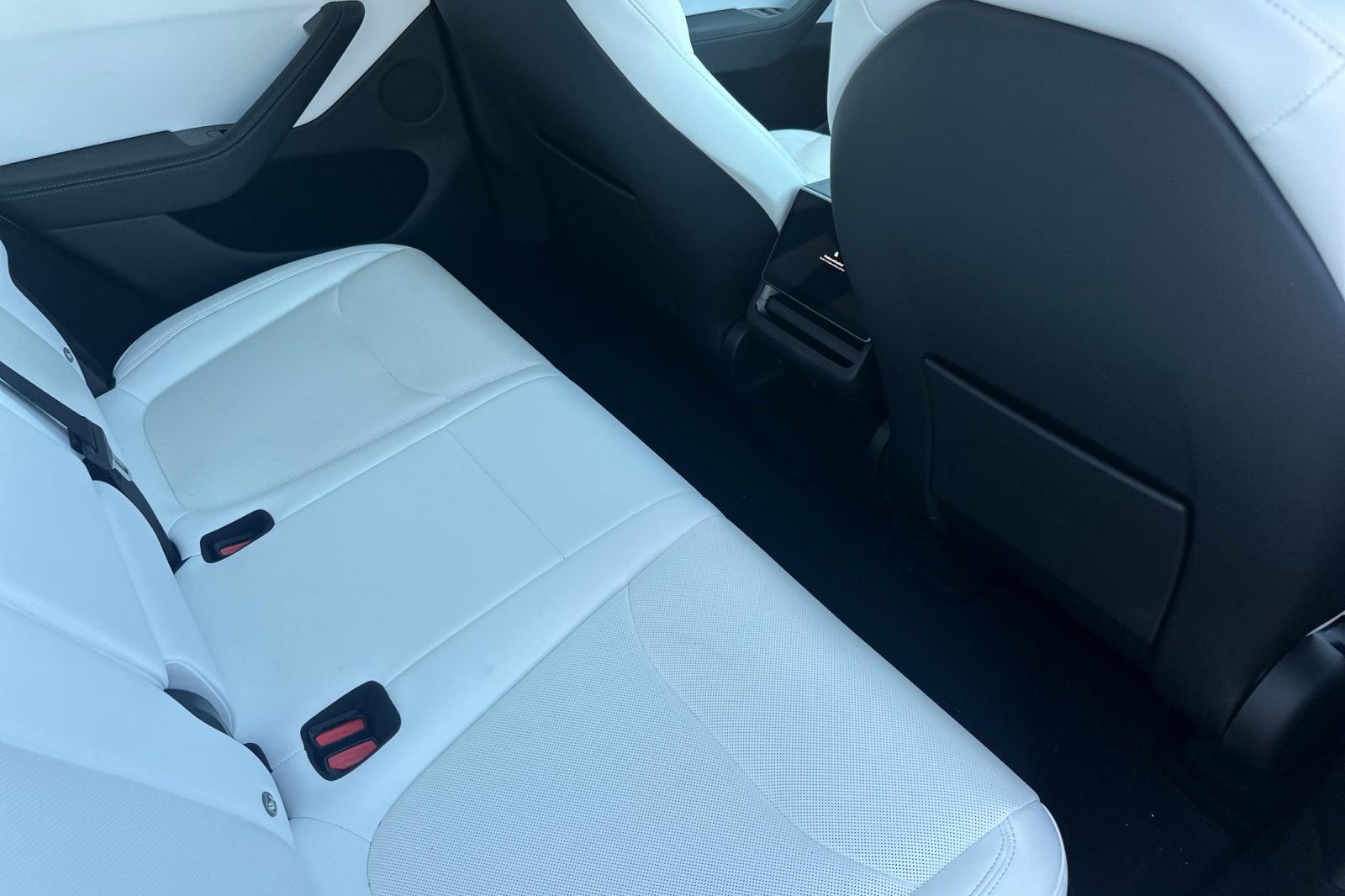 Used 2026 Tesla Model Y Long Range AWD/4WD image 17