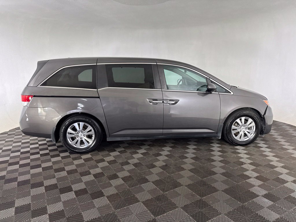 Used 2016 Honda Odyssey SE image 4