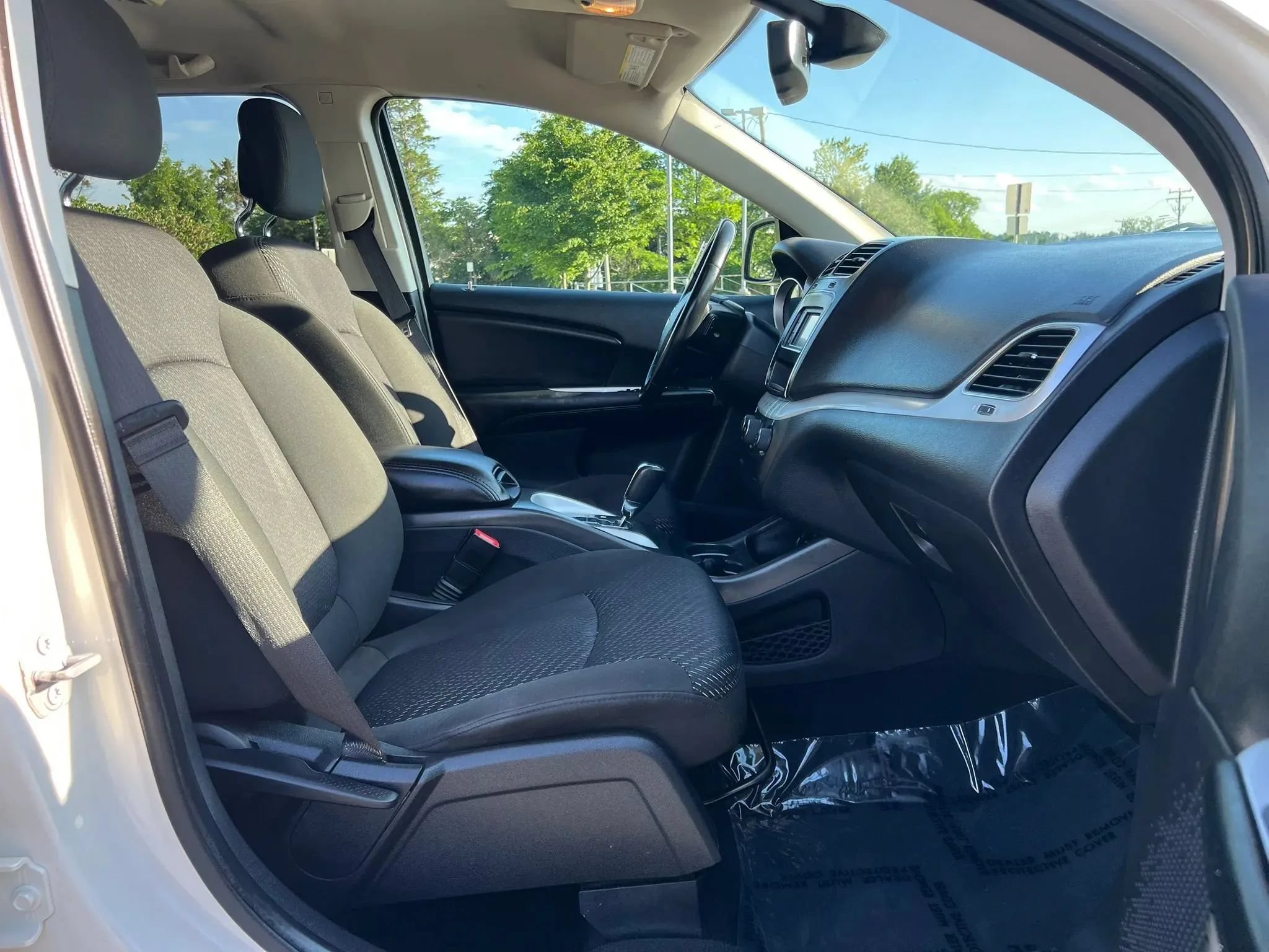 Used 2019 Dodge Journey SE w/ Premium Group FWD image 16