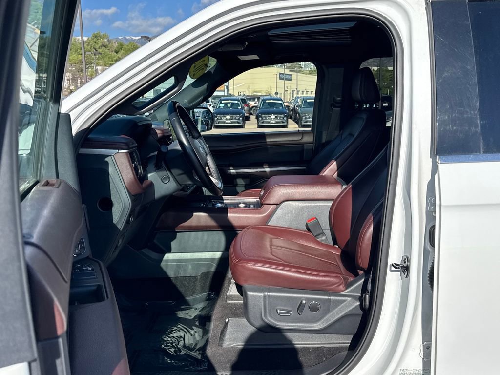 Used 2023 Ford Expedition Limited AWD/4WD image 29