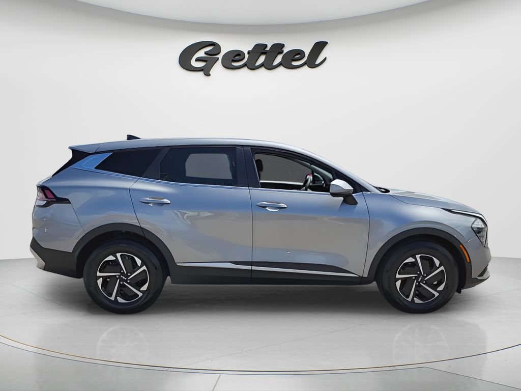 Used 2025 Kia Sportage LX image 7