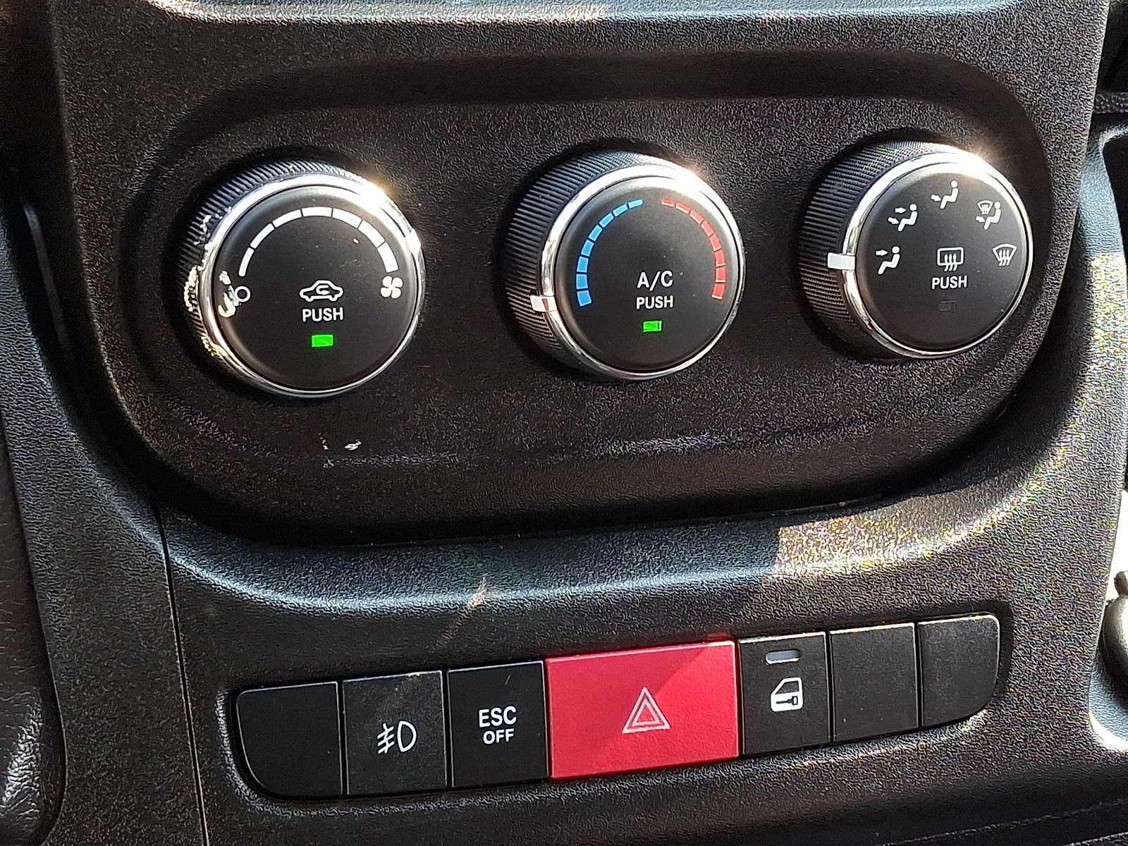 Used 2021 RAM ProMaster 1500 w/ Convenience Group FWD image 16