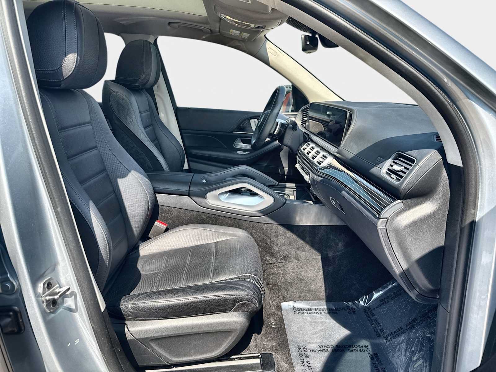 Used 2024 Mercedes-Benz GLS 450 4MATIC image 13