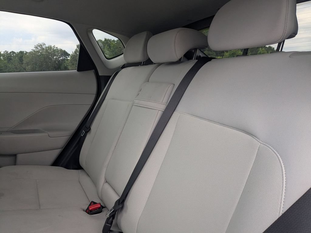 Used 2024 Hyundai Kona SEL AWD/4WD image 27