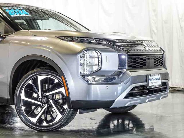 Used 2024 Mitsubishi Outlander SE AWD/4WD video 3