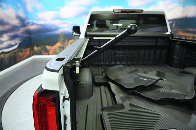 Used 2022 GMC Sierra 2500 SLT w/ SLT Convenience Package image 23