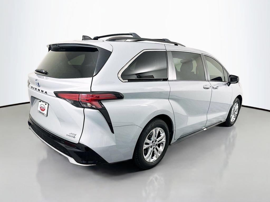 Certified 2023 Toyota Sienna XSE w/ XSE Plus Package AWD/4WD image 5