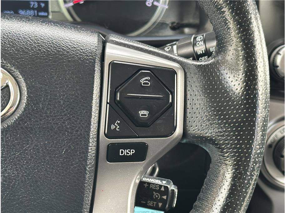 Used 2018 Toyota 4Runner SR5 AWD/4WD image 23