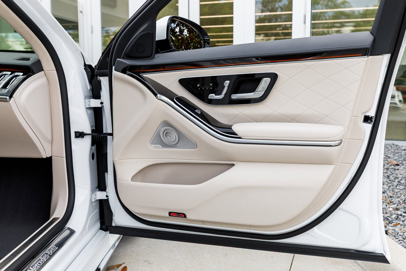 Used 2025 Mercedes-Benz S 580 4MATIC Sedan image 39