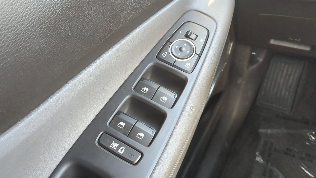 Used 2019 Hyundai Santa Fe SEL FWD image 18