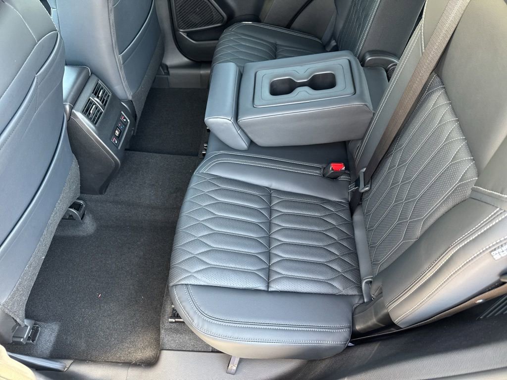 New 2026 Mitsubishi Outlander SEL FWD image 24