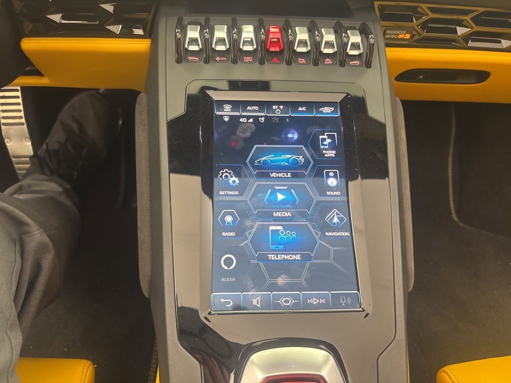 Used 2020 Lamborghini Huracan EVO image 41