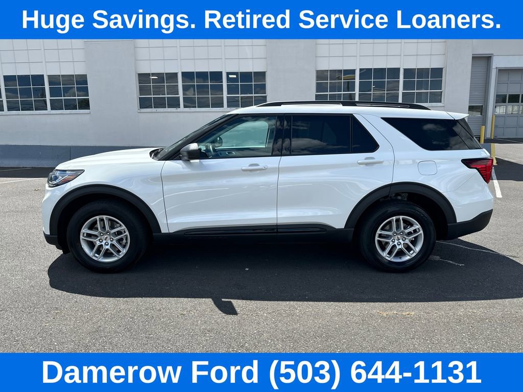 Used 2026 Ford Explorer Active AWD/4WD image 3