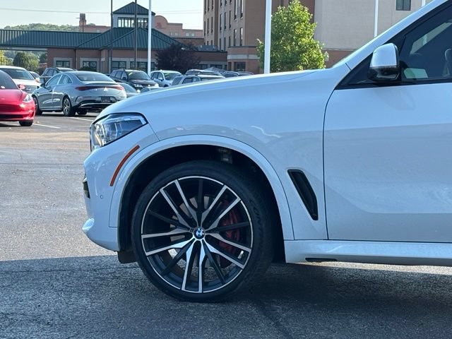 Used 2022 BMW X5 xDrive40i w/ M Sport Package AWD/4WD image 7