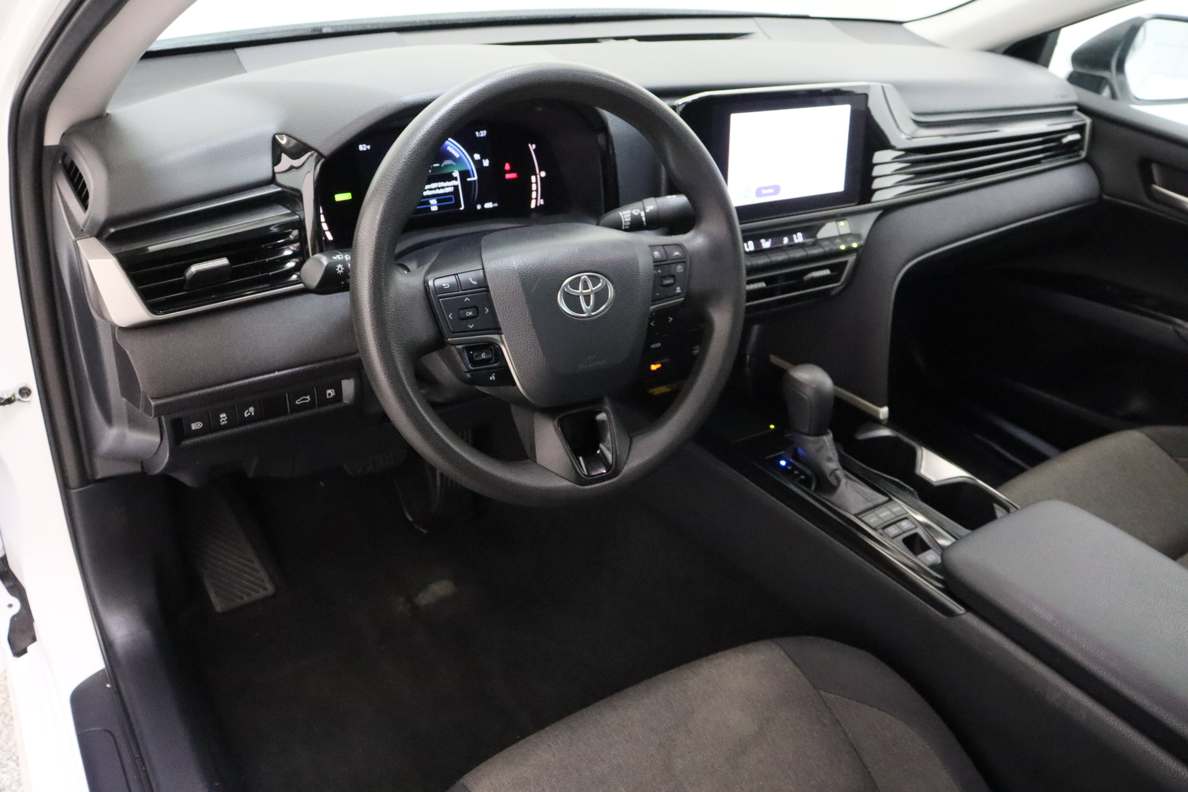 Certified 2025 Toyota Camry LE FWD image 13