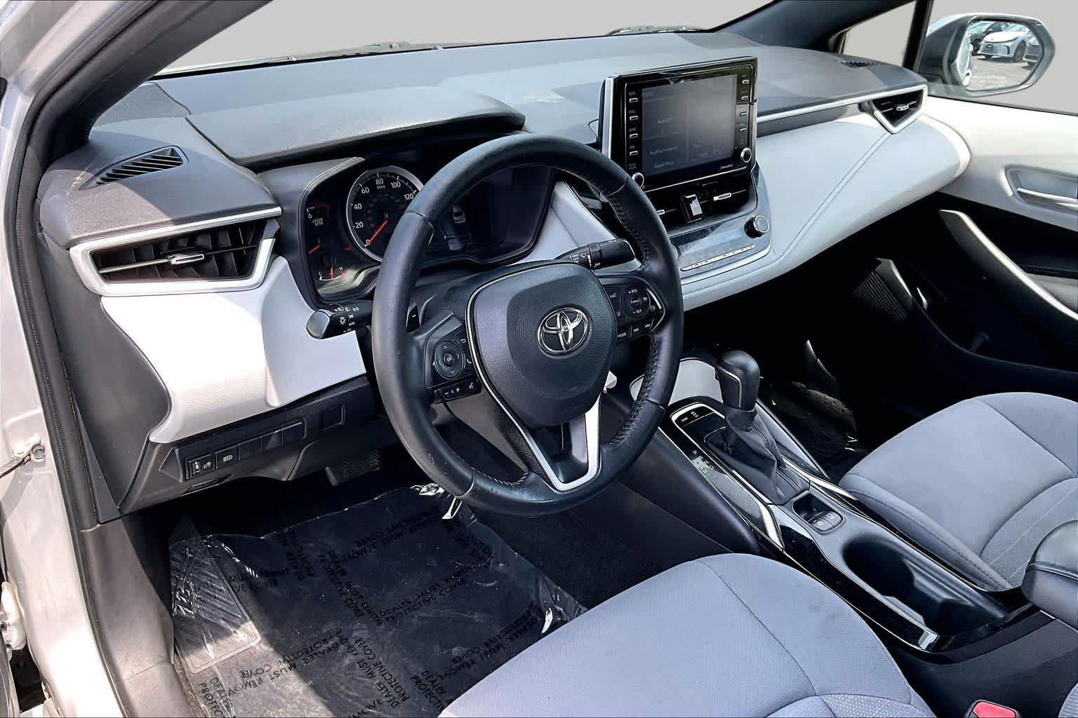Used 2021 Toyota Corolla SE w/ Carpet Mat Package (TMS) FWD image 17