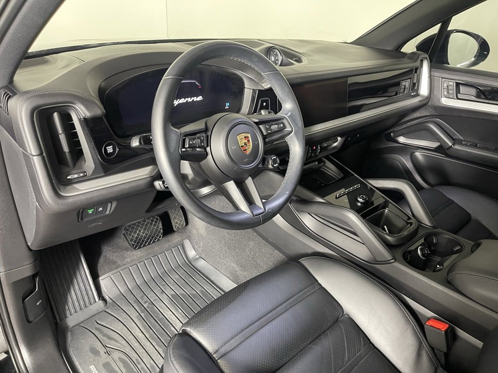 Certified 2024 Porsche Cayenne image 4