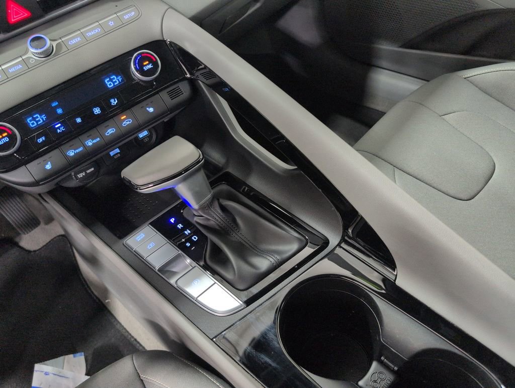 Certified 2023 Hyundai Elantra SEL w/ Convenience Package FWD image 24
