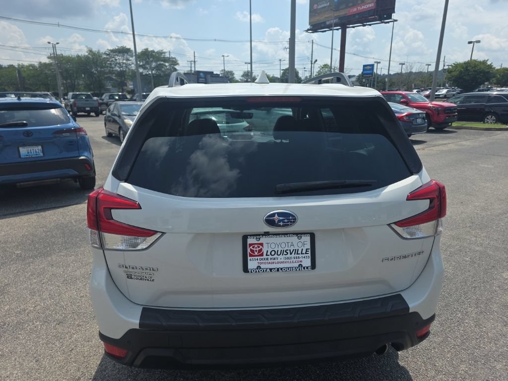 Used 2023 Subaru Forester Limited AWD/4WD image 6