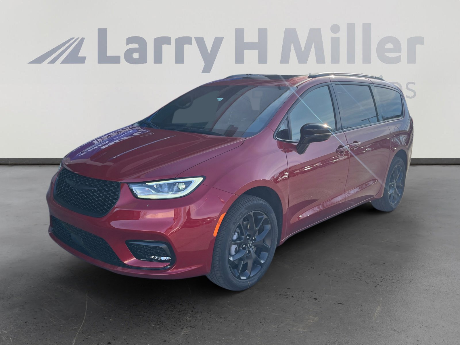 New 2026 Chrysler Pacifica Limited image 1