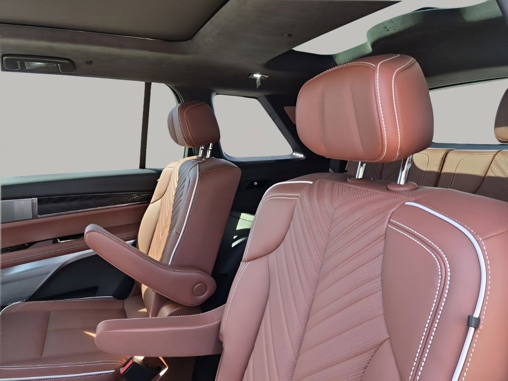 New 2026 Cadillac Vistiq Platinum w/ LPO, Floor Liner Package image 19