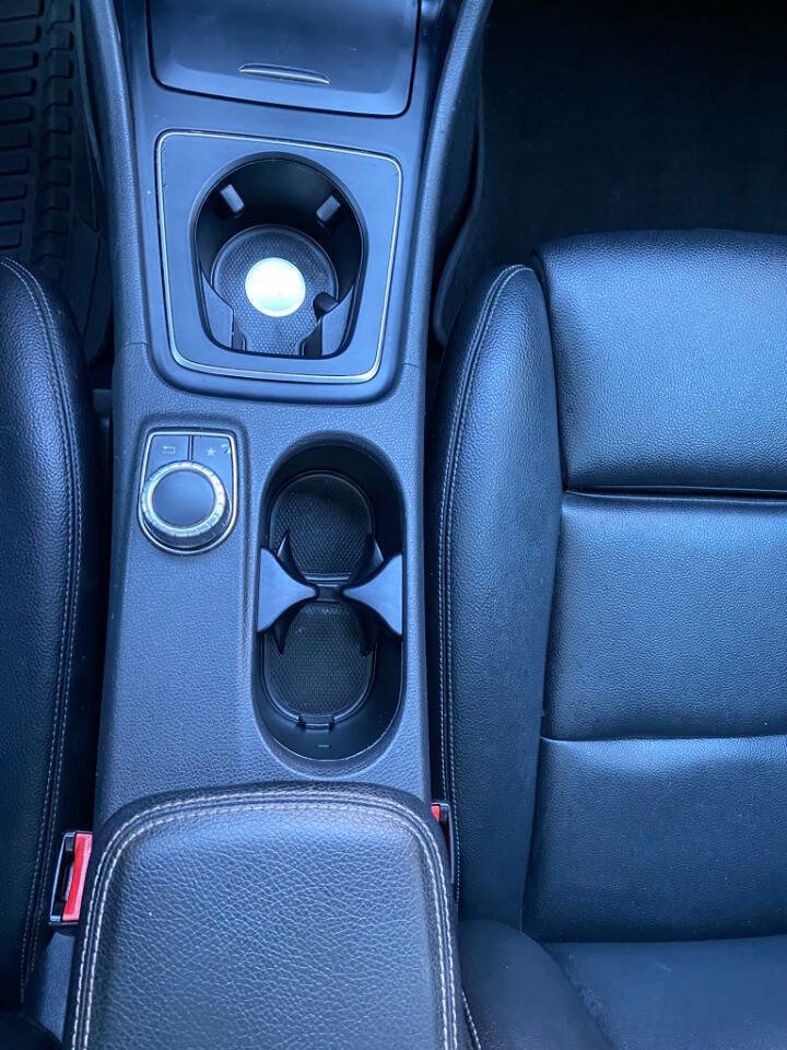 Used 2017 Mercedes-Benz GLA 250 4MATIC image 28