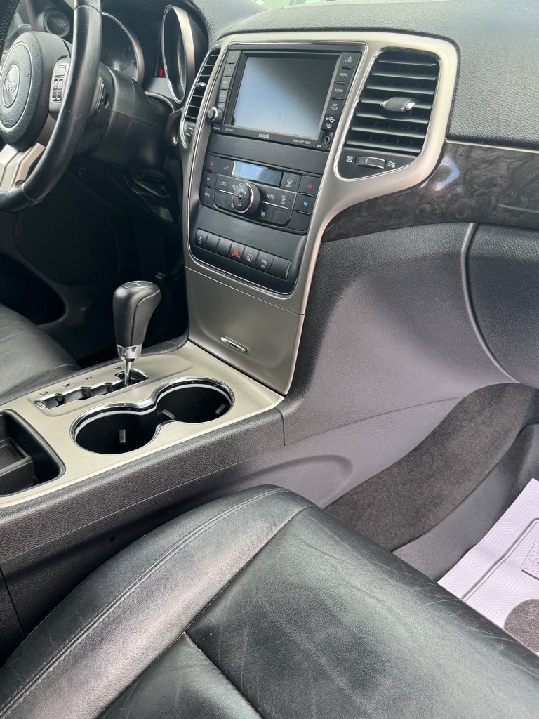 Used 2013 Jeep Grand Cherokee Laredo RWD image 12