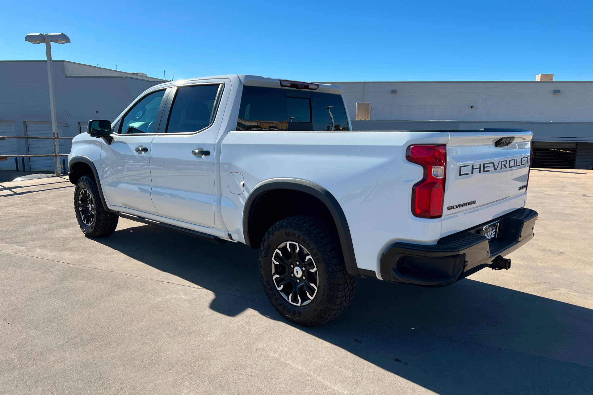 Used 2023 Chevrolet Silverado 1500 ZR2 w/ Technology Package image 3