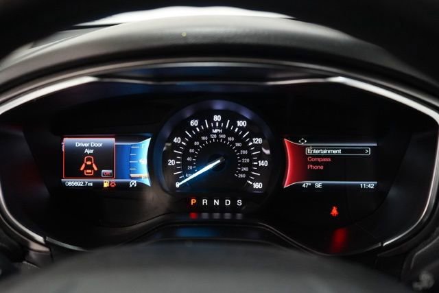 Used 2019 Ford Fusion SE image 21