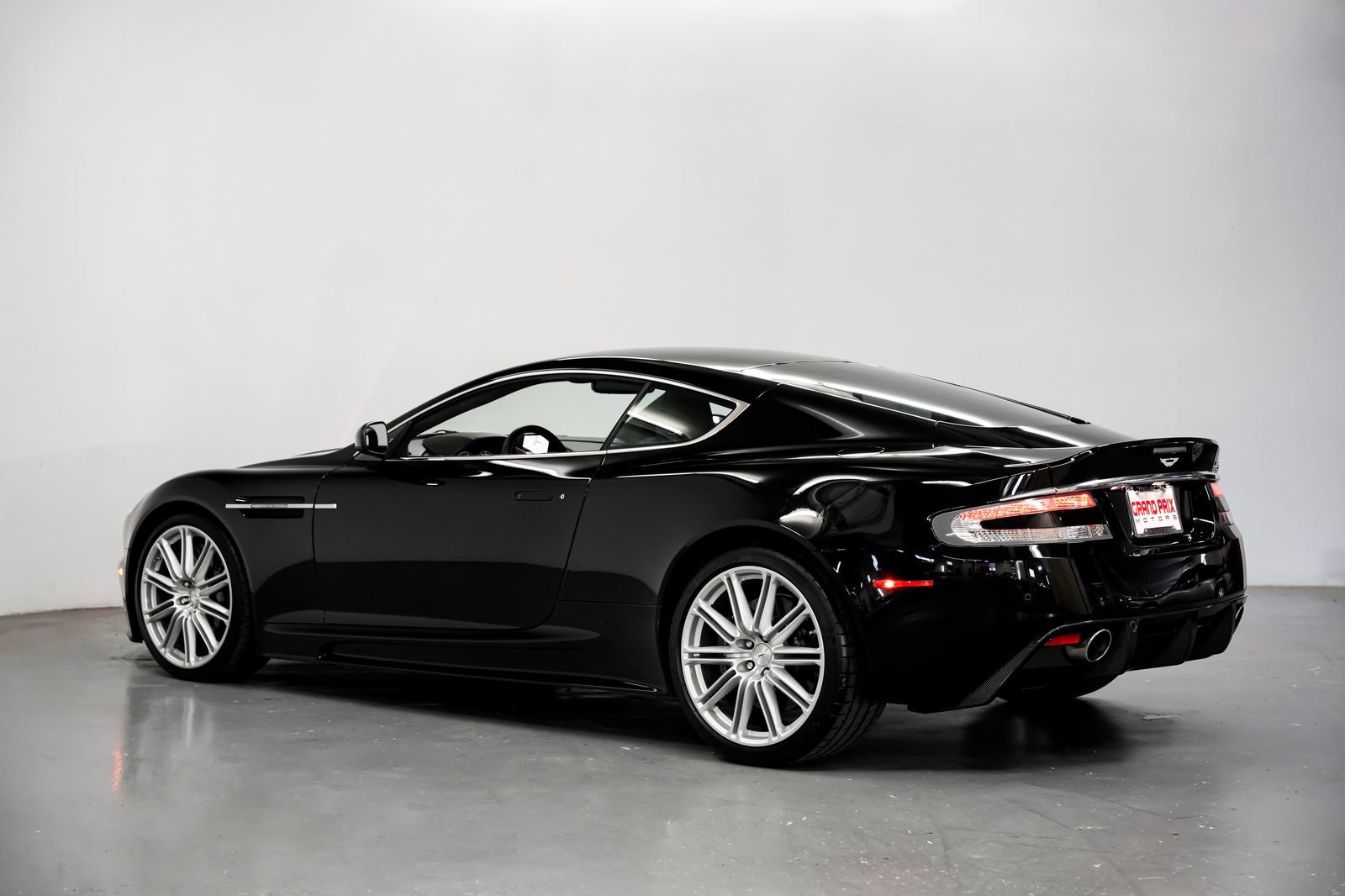 Used 2009 Aston Martin DBS Coupe RWD image 8