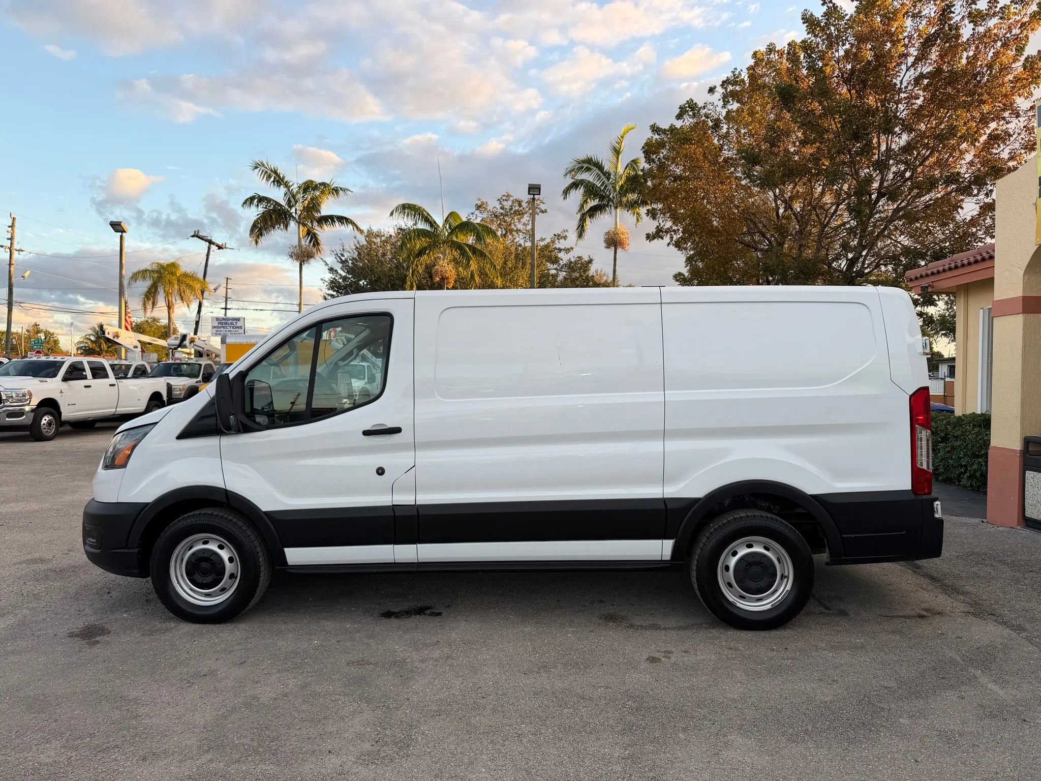 Used 2022 Ford Transit 150 Low Roof RWD image 2
