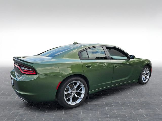 Used 2020 Dodge Charger SXT w/ Plus Group RWD image 5