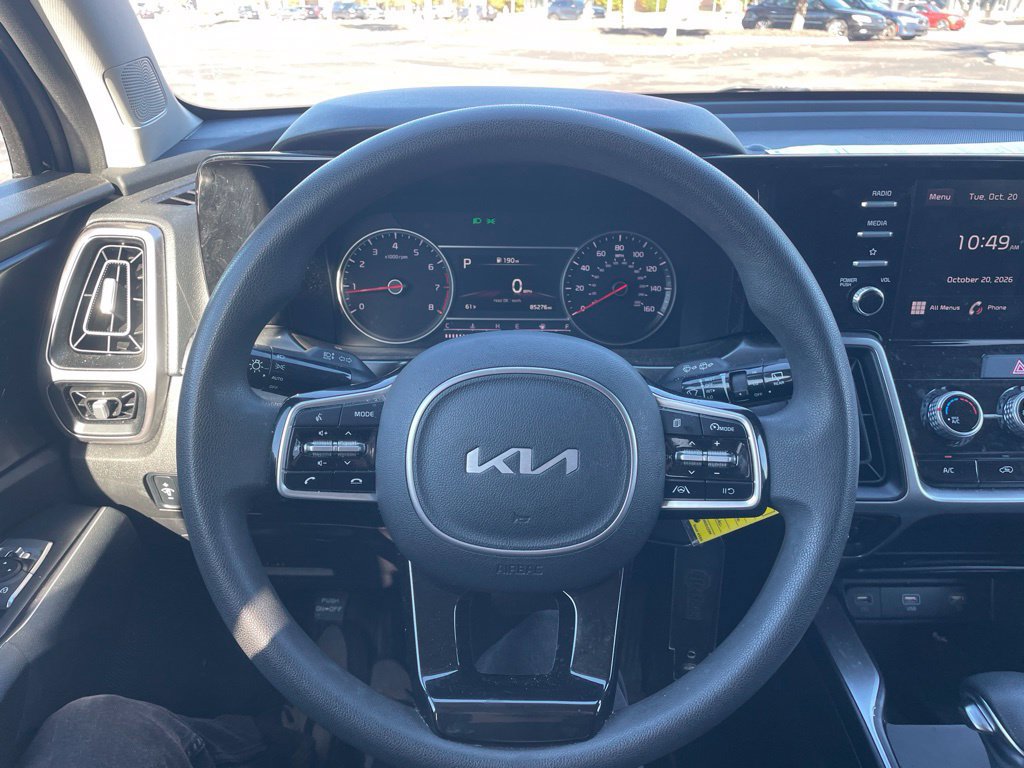 Used 2023 Kia Sorento LX FWD image 12