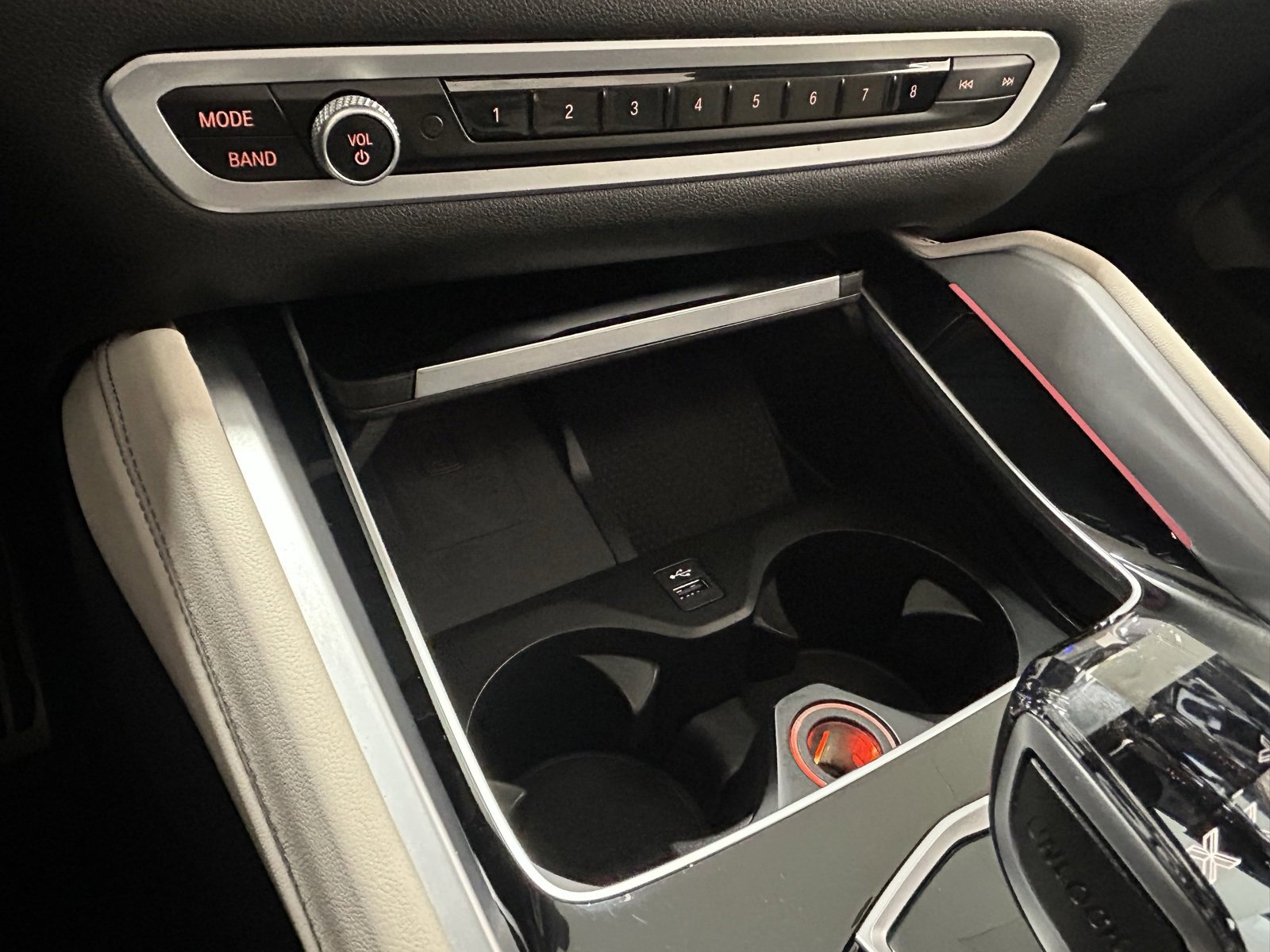 Used 2023 BMW X6 M50i w/ Executive Package image 17