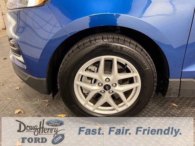 Used 2024 Ford Edge SEL image 17