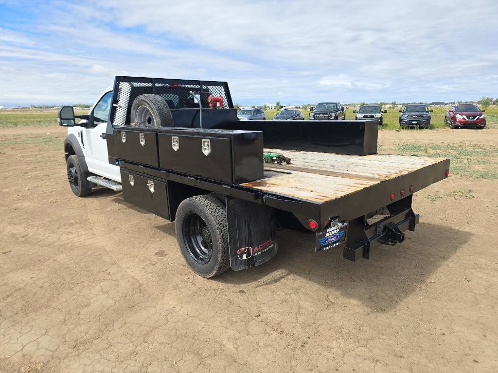 Used 2018 Ford F550 4x4 Regular Cab Super Duty image 3