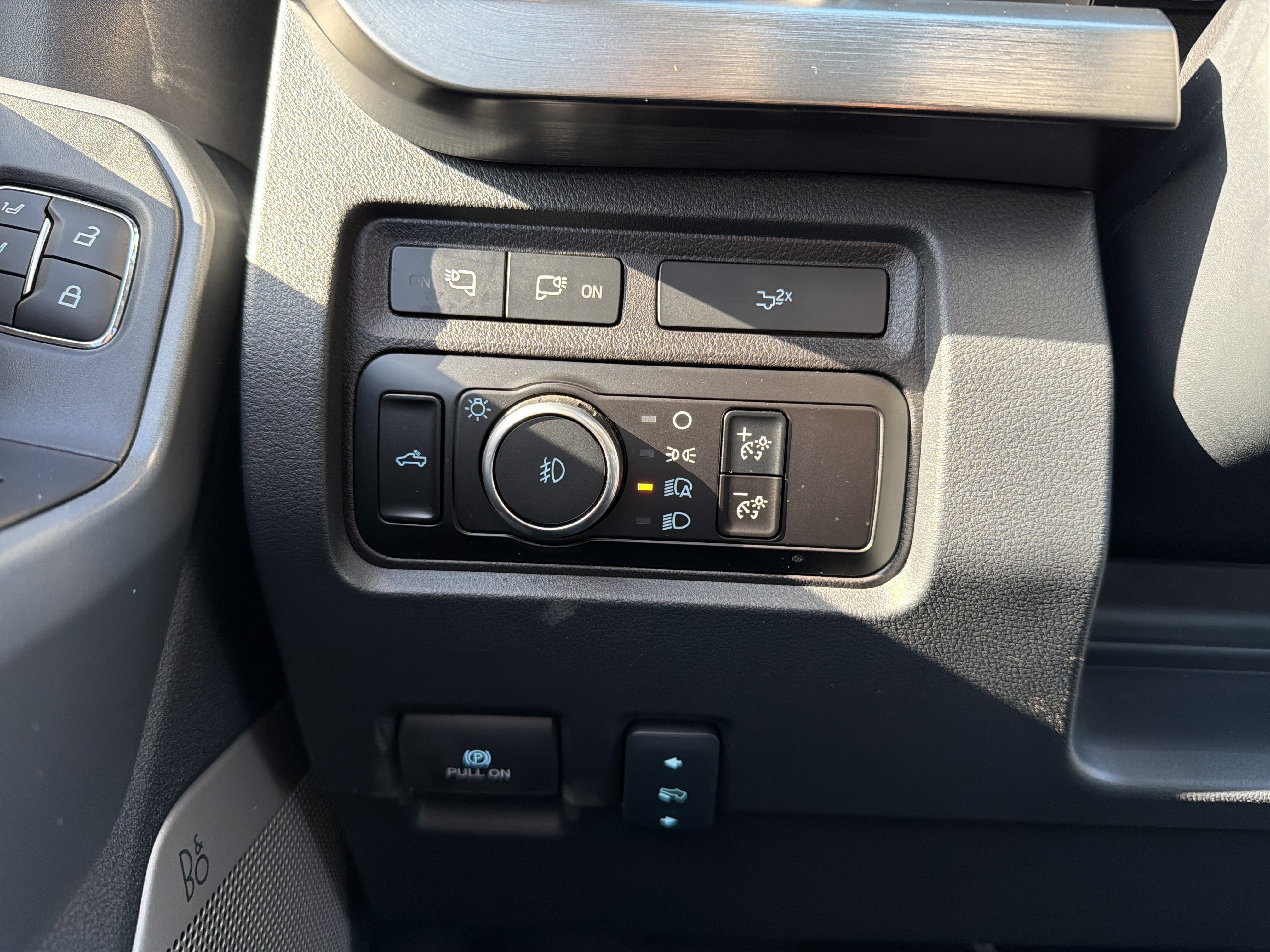 Certified 2024 Ford F250 Lariat image 25