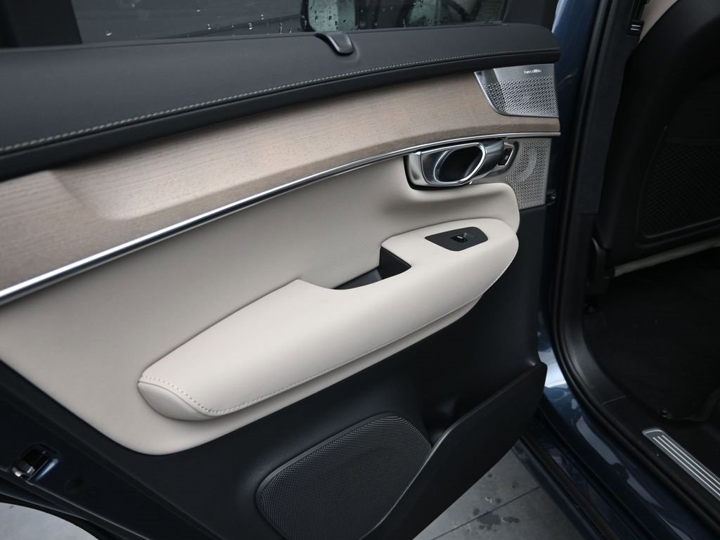 New 2026 Volvo XC90 B6 Ultra w/ Lounge Package image 29