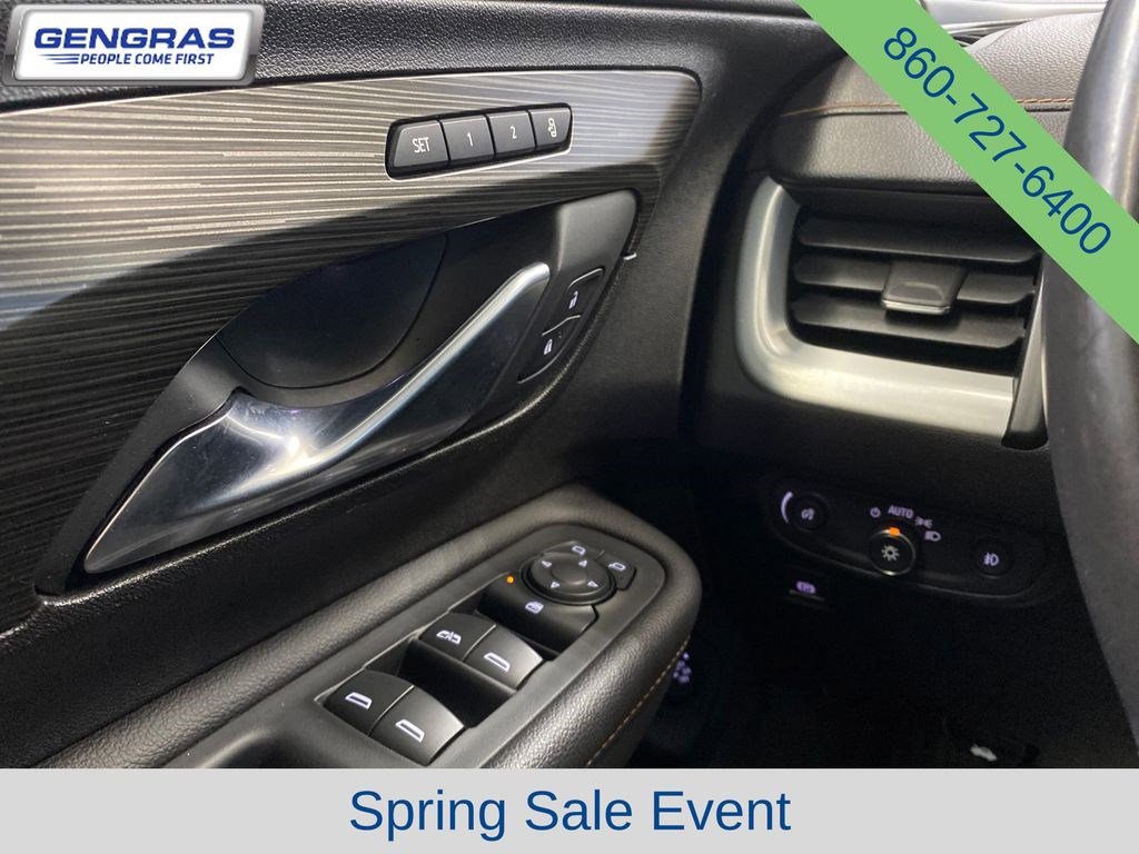 Used 2019 GMC Terrain SLT w/ Preferred Package AWD/4WD image 24