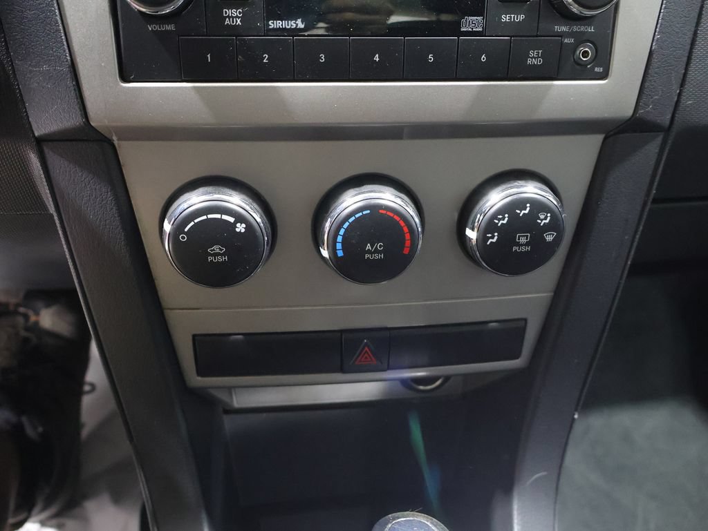 Used 2010 Dodge Avenger SXT FWD image 25