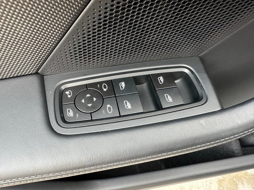 Used 2026 Porsche Taycan GTS image 22