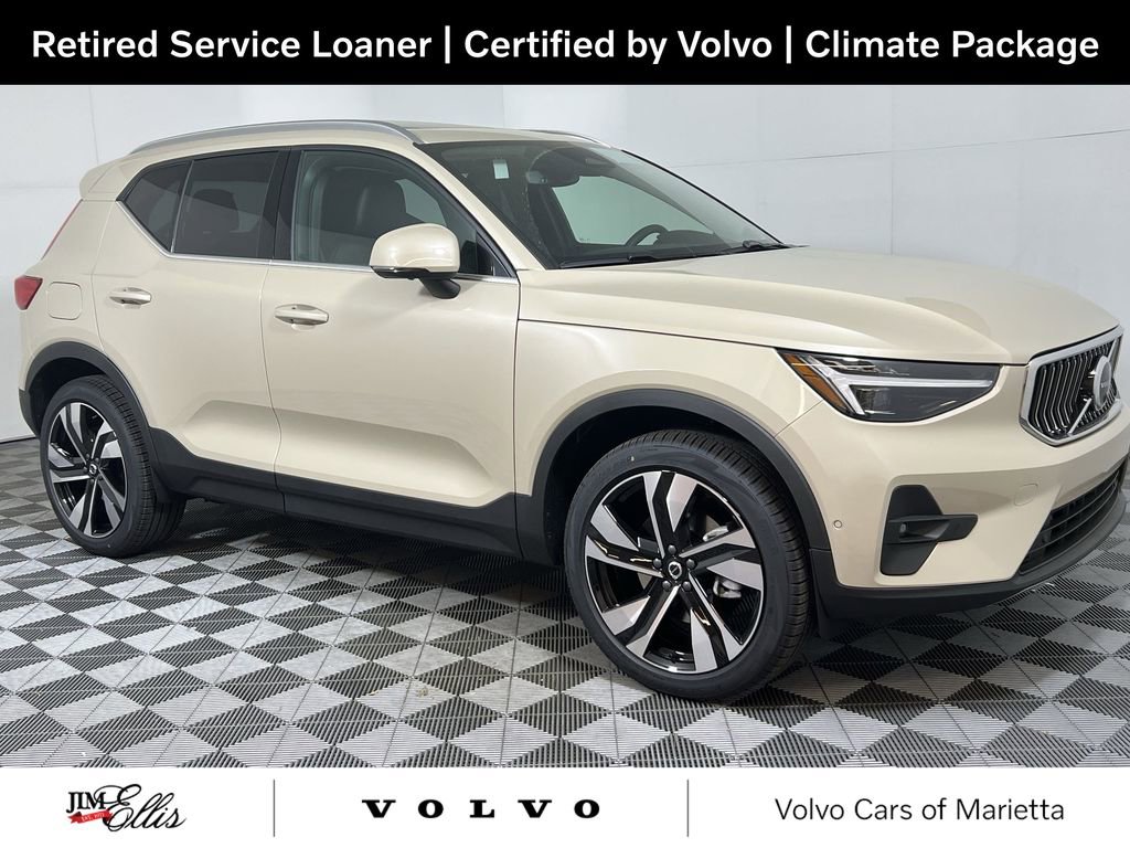 Certified 2025 Volvo XC40 B5 Plus w/ Protection Package Premier
