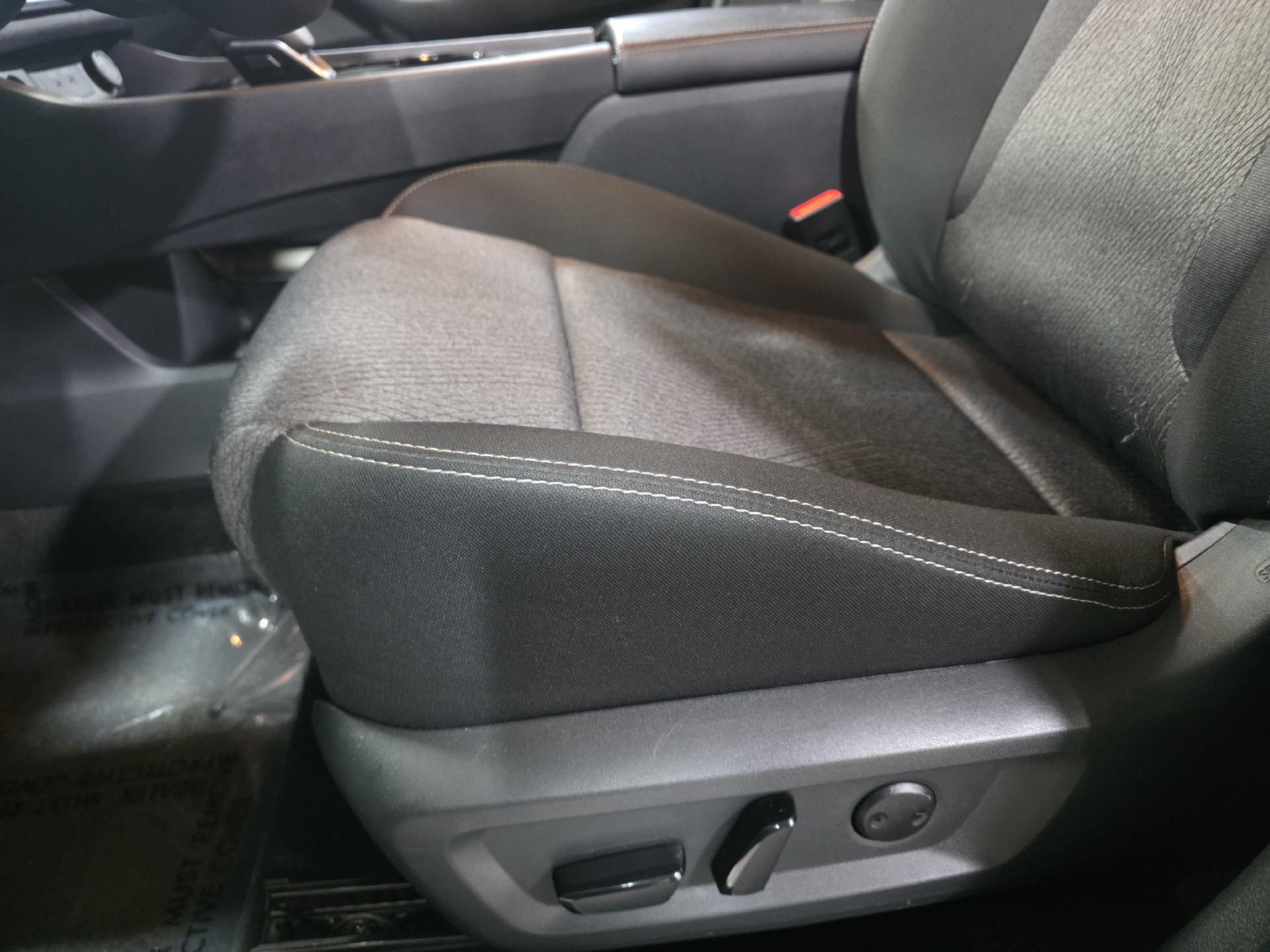 Certified 2026 Nissan Rogue SV FWD image 28