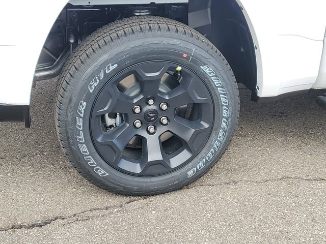 New 2026 RAM 1500 4x4 Crew Cab image 10