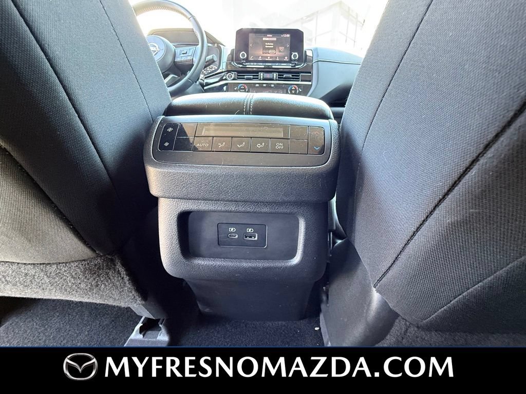 Used 2022 Nissan Pathfinder SV FWD image 37