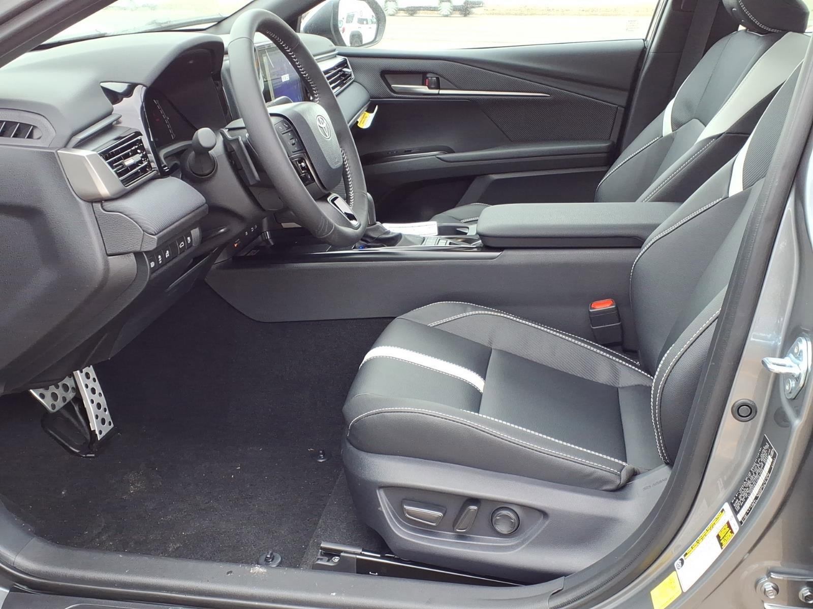 New 2026 Toyota Camry SE image 7